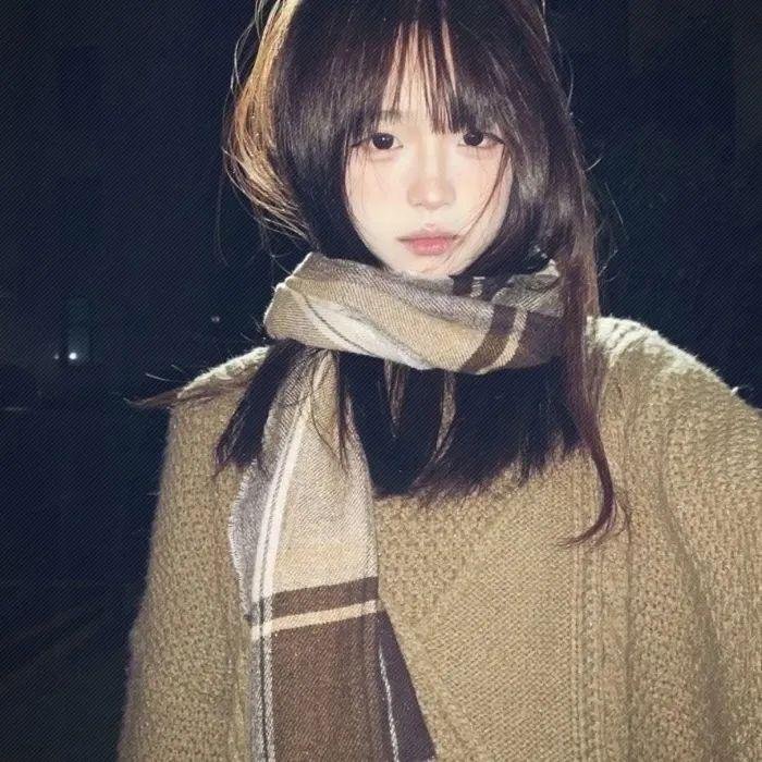 窃窃私语